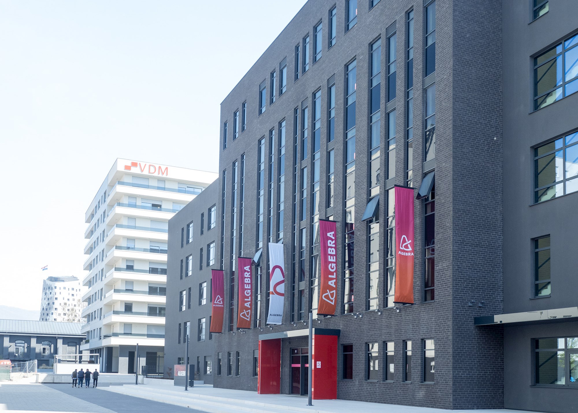 Smart Plan za Algebrinu MBA školarinu, sada uz čak 24.000 kn uštede