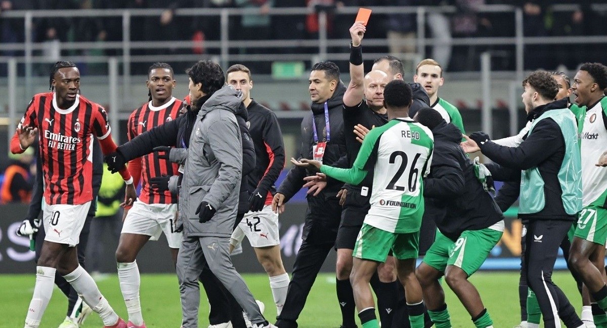 Nizozemac u slavlju napucao Srbina. Zato je isključen nakon meča Milana i Feyenoorda