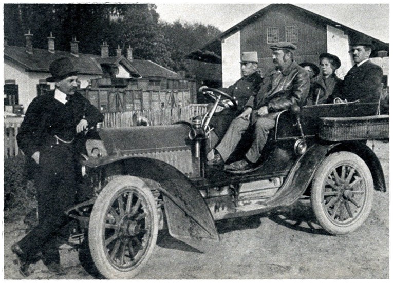 Vozački je polagao 1904., upoznao je prelijepu Mercedes, a radio je s Porscheom