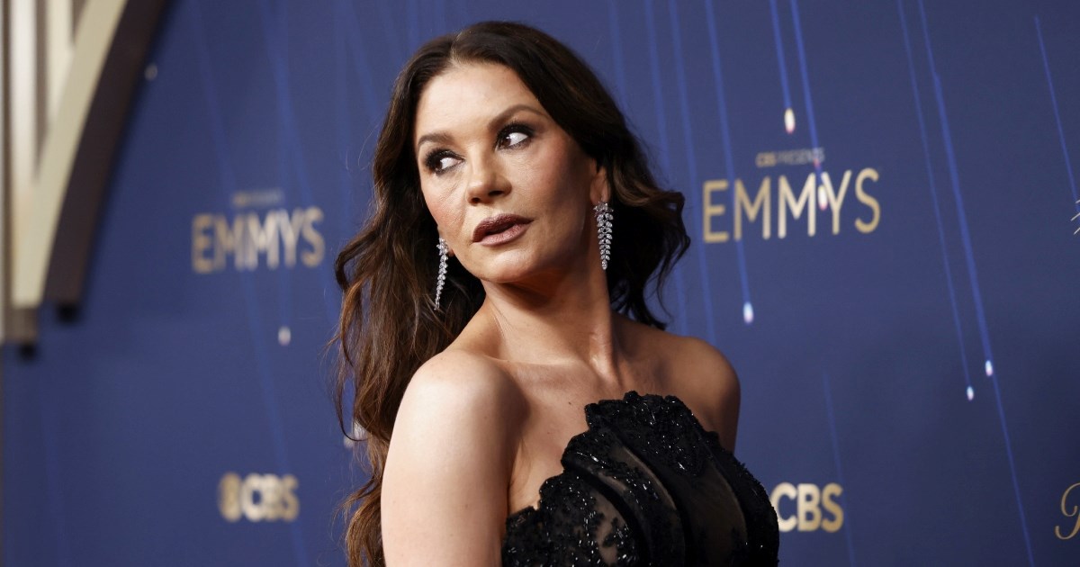 Catherine Zeta-Jones (55) zasjenila sve u zavodljivoj prozirnoj haljini