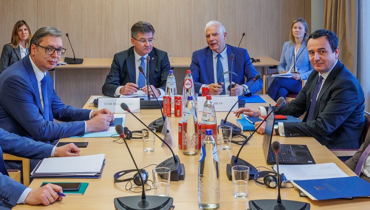 Borrell pozvao Vučića i Kurtija na krizni sastanak idući tjedan u Bruxellesu