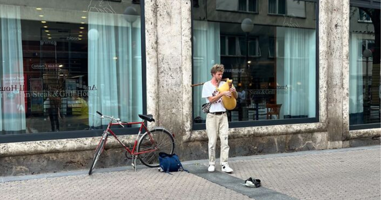 VIDEO Novi ulični svirač u centru grada privukao pažnju Zagrepčana, svira gajde