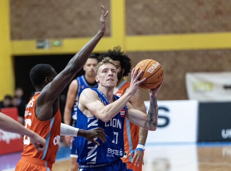Cibona pobijedila devetu utakmicu u nizu. Cedevita u teškoj borbi za play-off