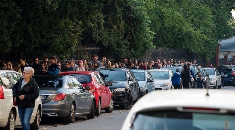 FOTO Pogledajte red ispred Botaničkog vrta u Zagrebu