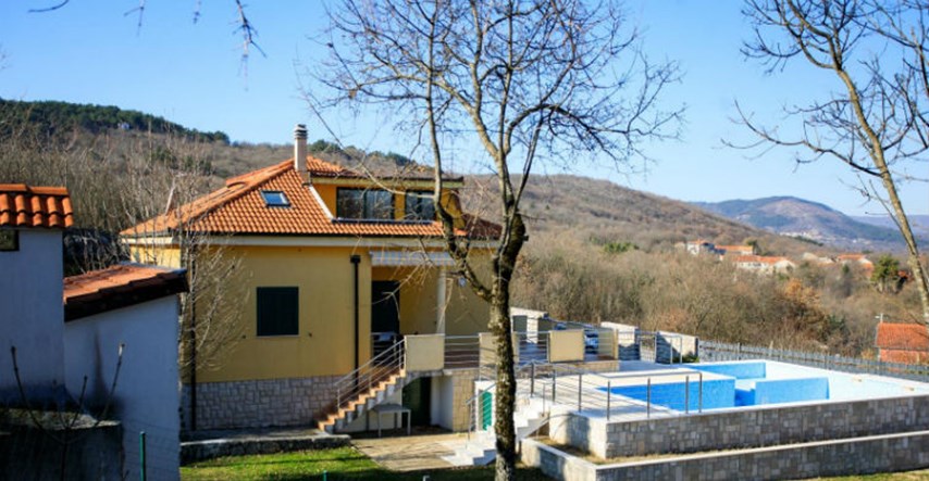 FOTO Pogledajte vilu s bazenom Milana Kujundžića u Ivanbegovini
