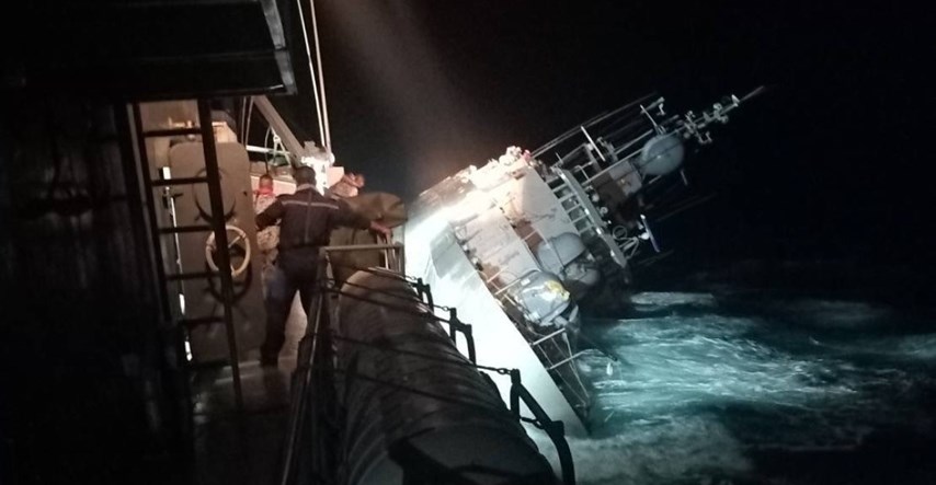 U Tajlandu potonuo ratni brod, traje potraga za 31 nestalim. Objavljene snimke