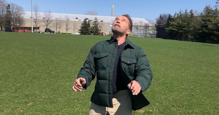 Arnold Schwarzenegger dijeli trening za donji dio tijela koji ne uključuje utege