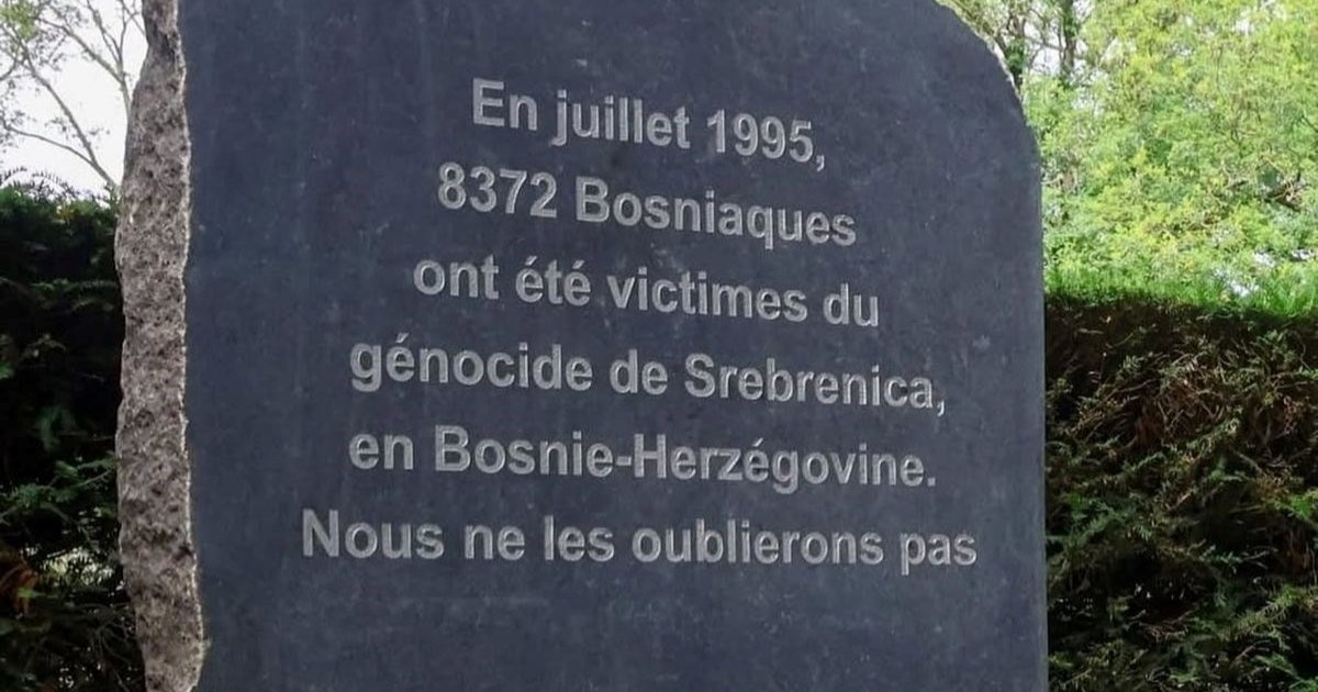 U Parizu postavljen spomenik žrtvama genocida u Srebrenici