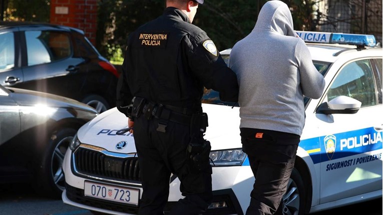 Zbog 70.000 eura duga u Rijeci prijetio čovjeku i njegovoj obitelji, uhićen je