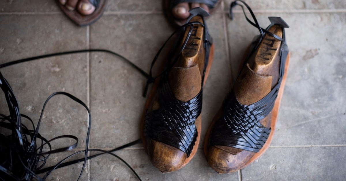 Zbog spornog dizajna sandala adidas poslao predstavnike u meksičko selo