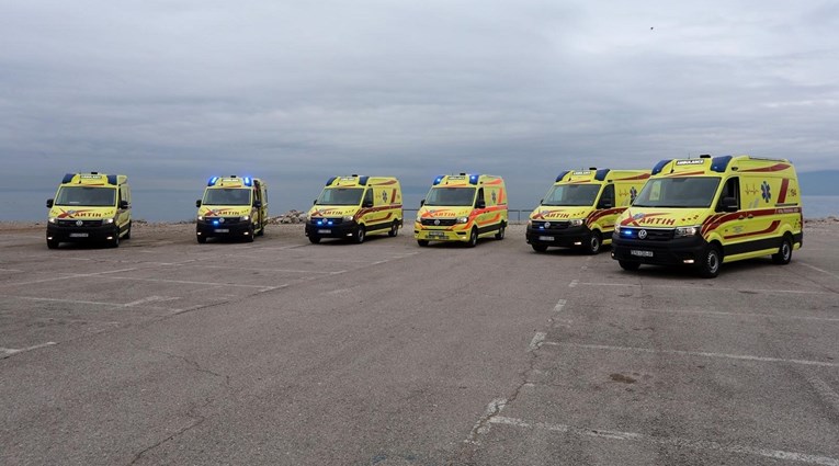 Riječki Zavod za hitnu medicinu dobio 6 novih kombija, do kraja godine dobit će još 4