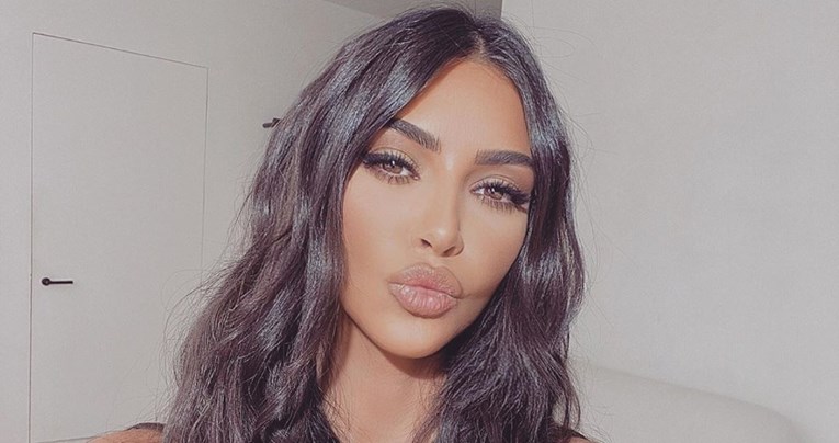 Kim Kardashian oduševila fanove lokacijom na kojoj se odlučila ošišati