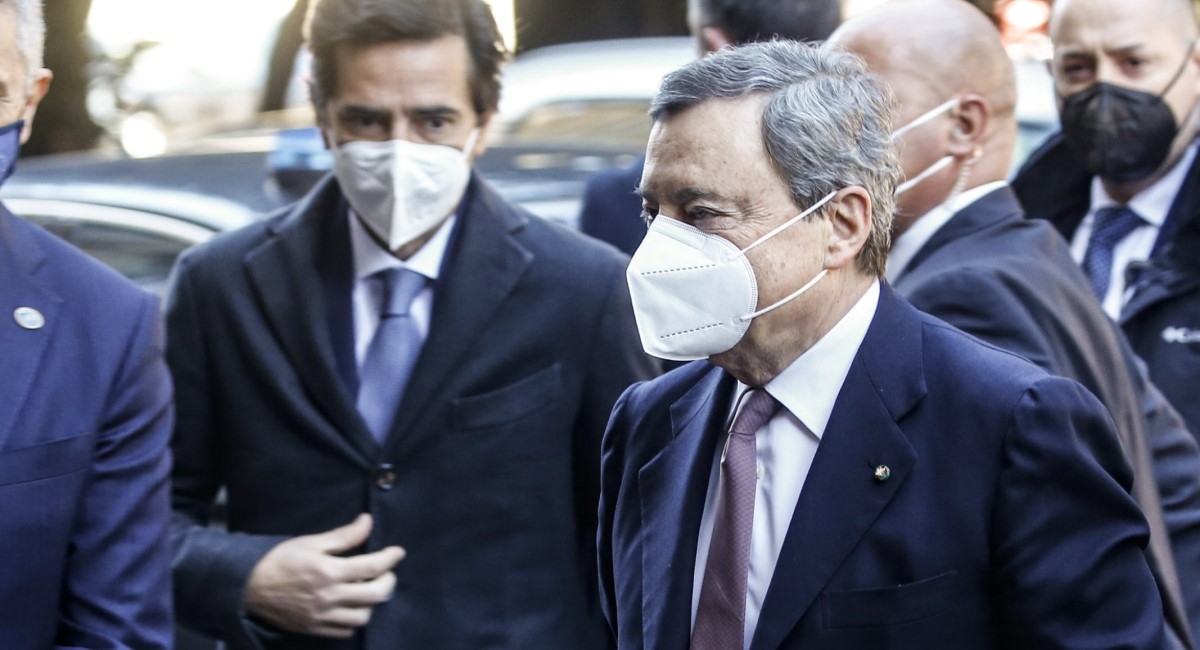 Italija je pred novim valom korone, kaže premijer