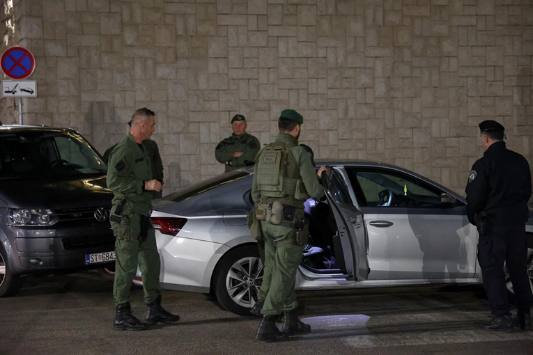 Policajac u kafiću u Splitu upozorio muškarca koji je dosađivao gošćama, ovaj ga prebio