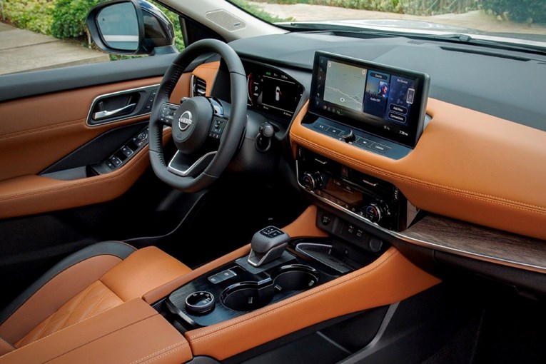 Kolektivna tužba protiv Nissana u Americi. Vrata su se stalno otvarala u vožnji