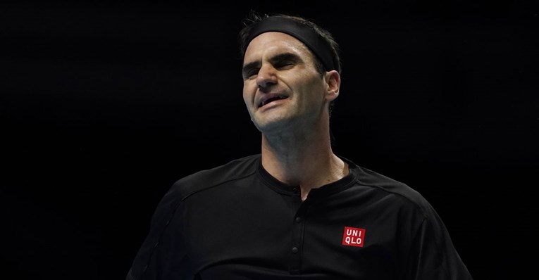 Federer zbog psovke kažnjen s 3 tisuće australskih dolara