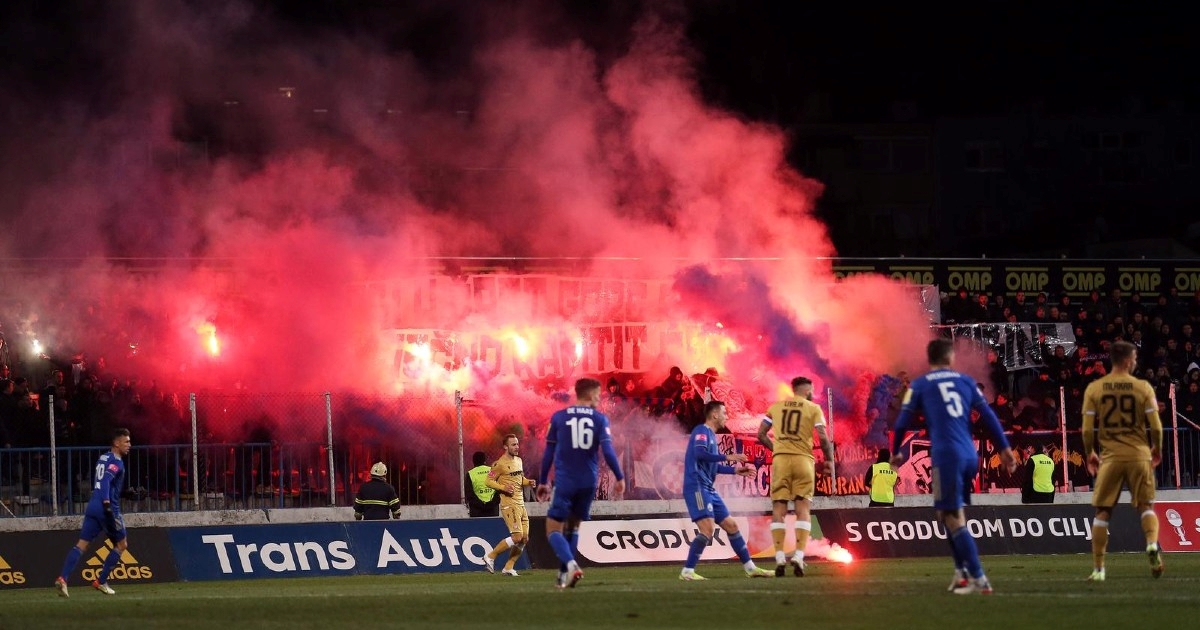 Objavljene kazne za derbi. Hajduk kažnjen žešće od Dinama