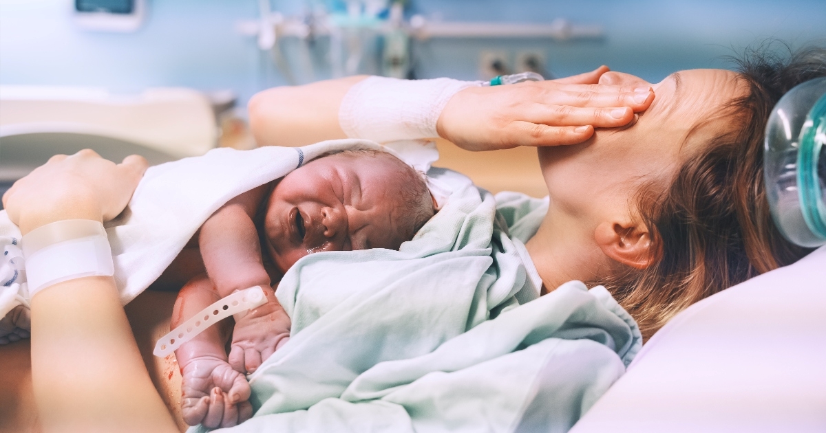 Muž se razbjesnio jer nije prvi vidio dijete nakon porođaja, ljudi su zgroženi