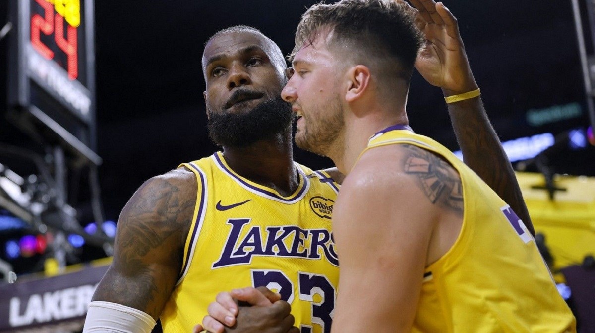 Brončić. Viralan je nadimak Dončića i LeBrona nakon što su u drami srušili Knickse