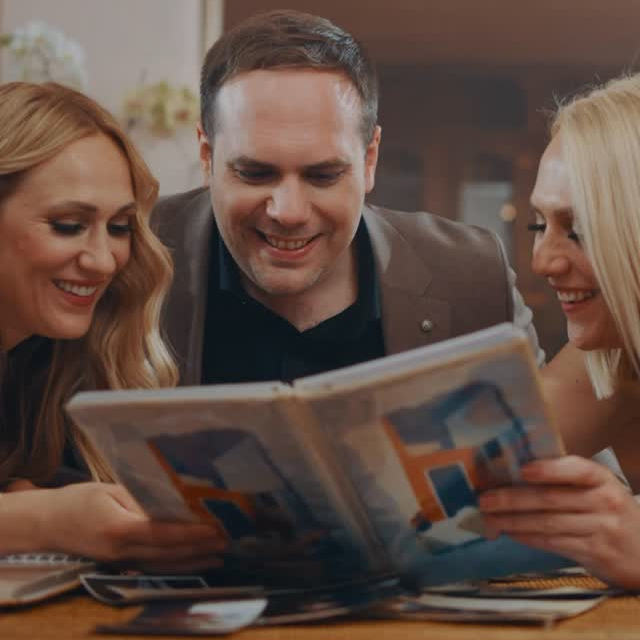 Obitelj Parmać objavila prvu zajedničku pjesmu kao trio Parmachy