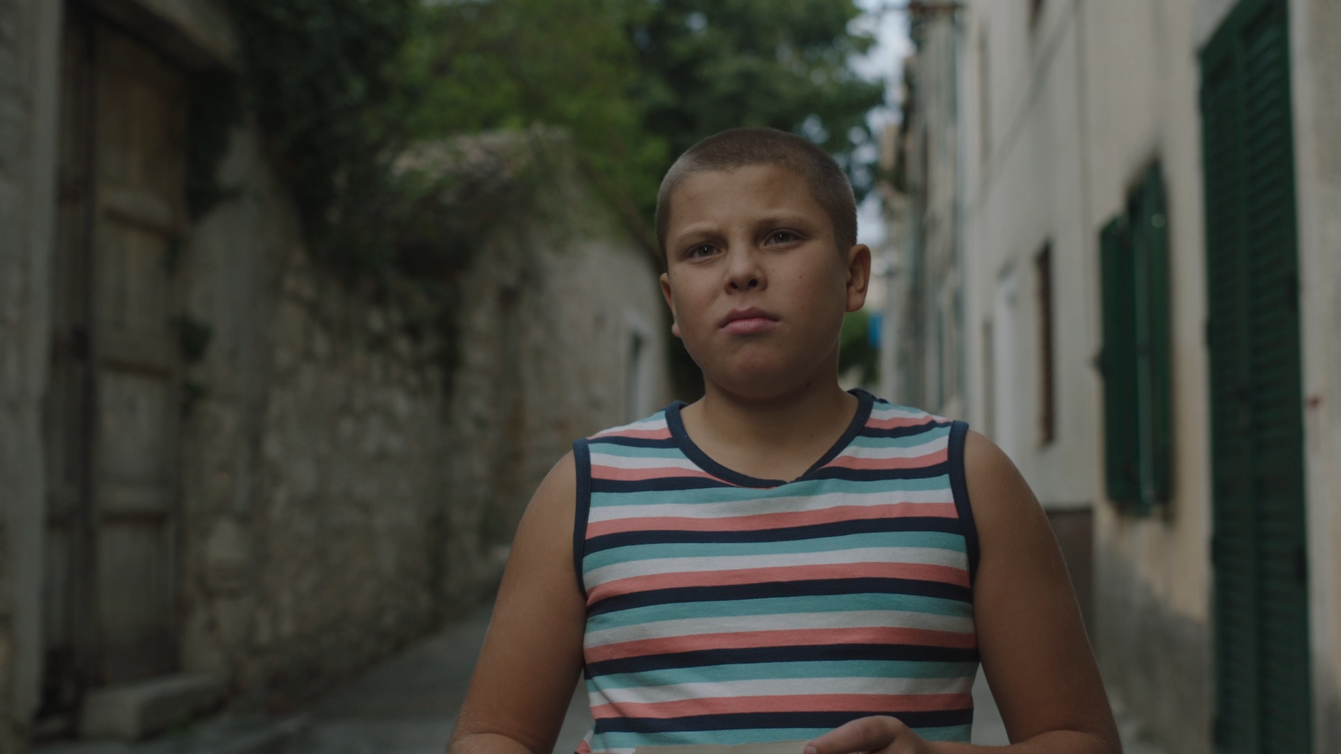 Pogledali smo Bumbarovo ljeto. Ima sve što dječjem filmu treba