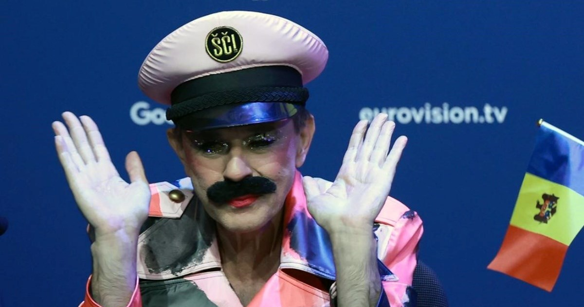 Prlja se javio iz hotelske sobe u Liverpoolu, fanovi zabrinuti za njegovo grlo