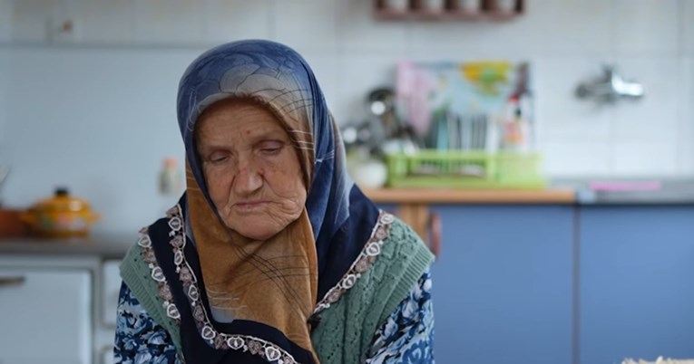 30 godina na prozoru čeka sinove ubijene u genocidu: Vidim ih, dolaze. Ali nema ih...