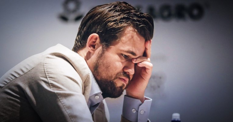 Carlsen predao meč jer je uočio da njegov protivnik vara. Evo kako je to skužio