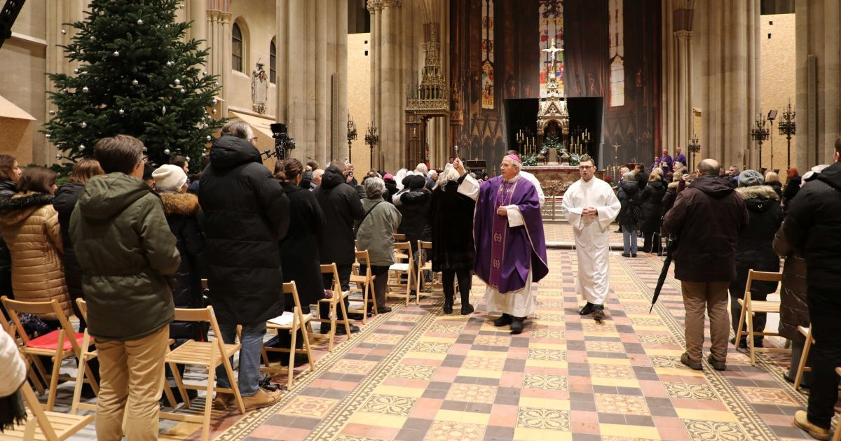 Održana prva zornica u obnovljenoj Zagrebačkoj katedrali