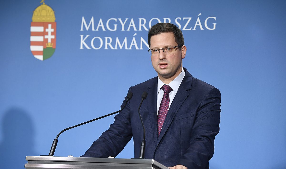 Predstojnik Orbanova ureda u izolaciji zbog koronavirusa