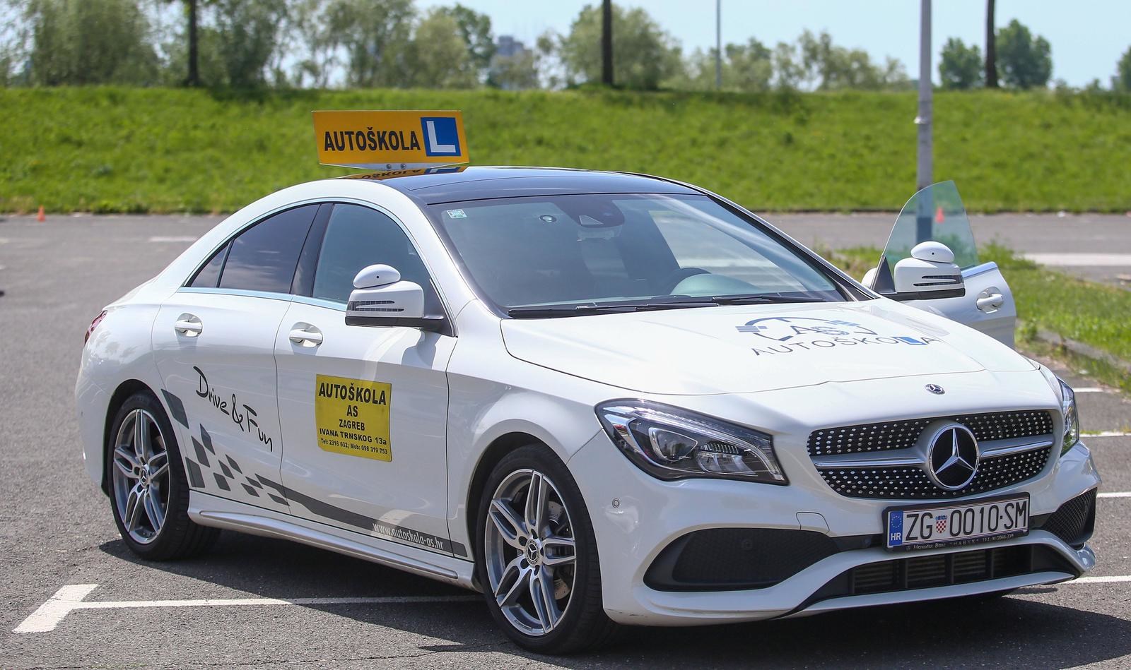 EU uvodi vozačke dozvole za 17-godišnjake, ali uz obaveznu pratnju iskusnog vozača