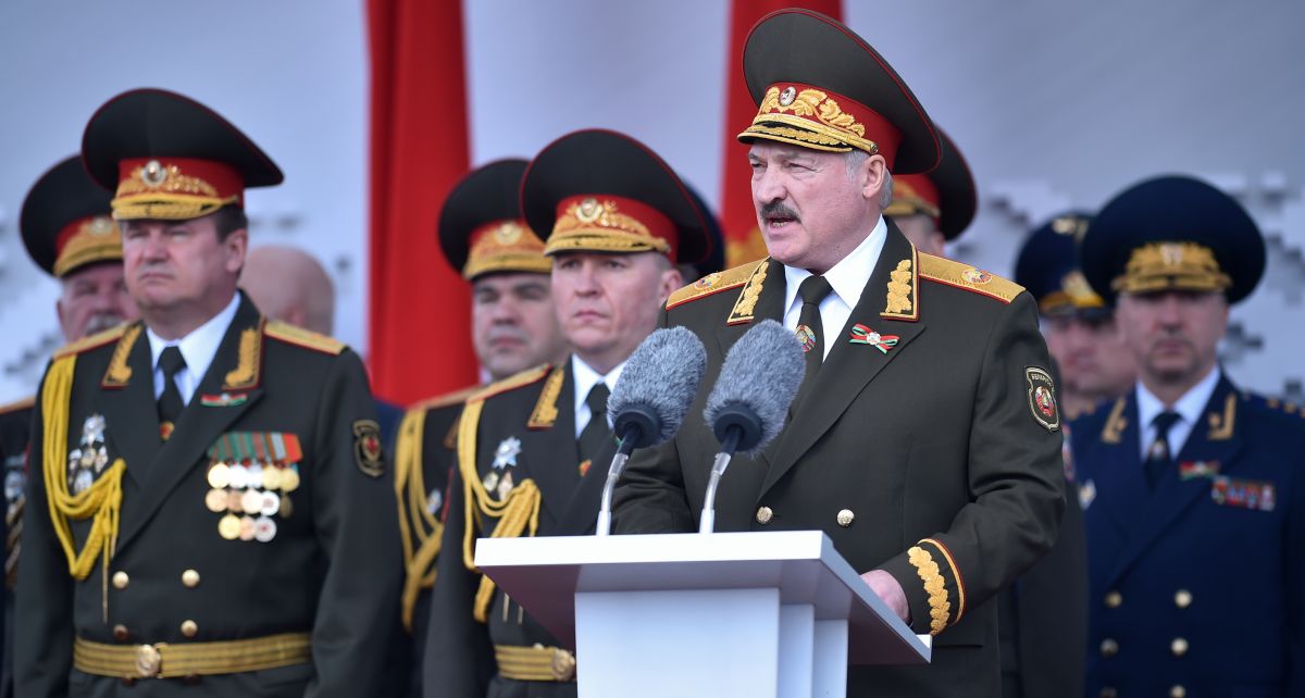 Unatoč pandemiji na ulicama Minska tisuće obilježavaju Dan pobjede