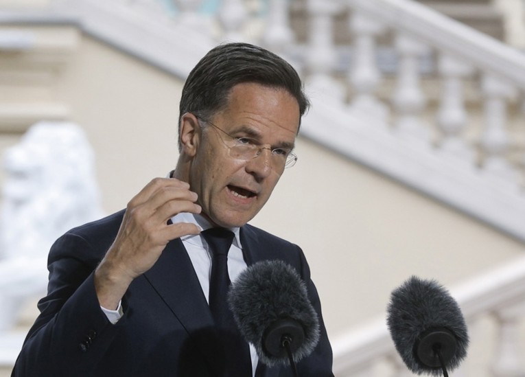 Rutte: NATO mora ubrzati proizvodnju vojne opreme