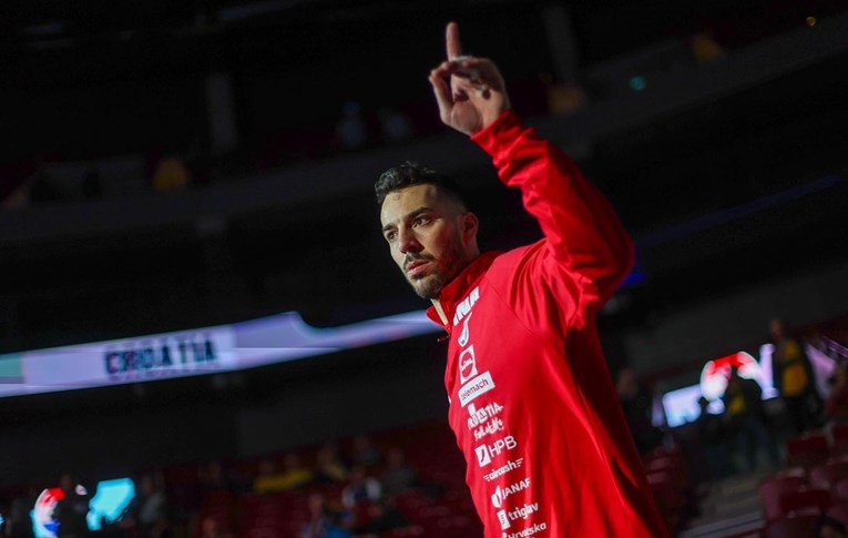 HRS: U iščekivanju rezultata liječničkog pregleda, Zvone, svi smo tu, s tobom