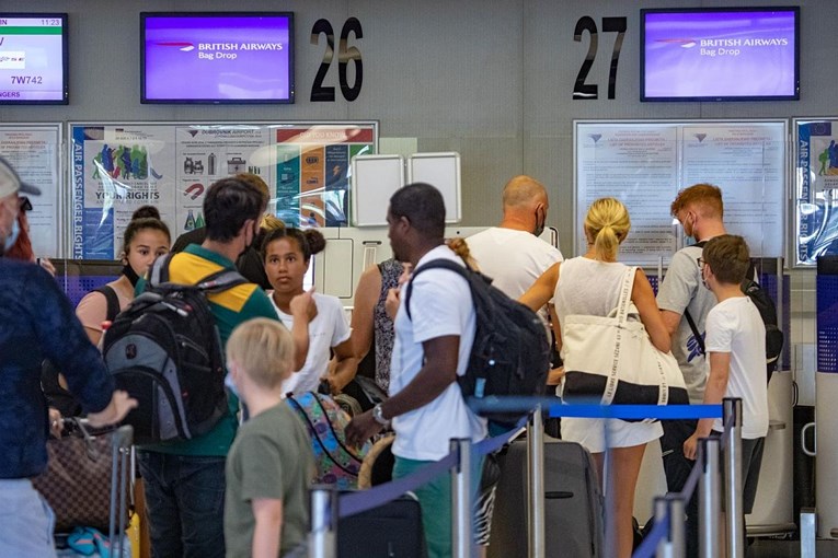 Britanci bježe iz Hrvatske, traži se karta više za povratak u domovinu
