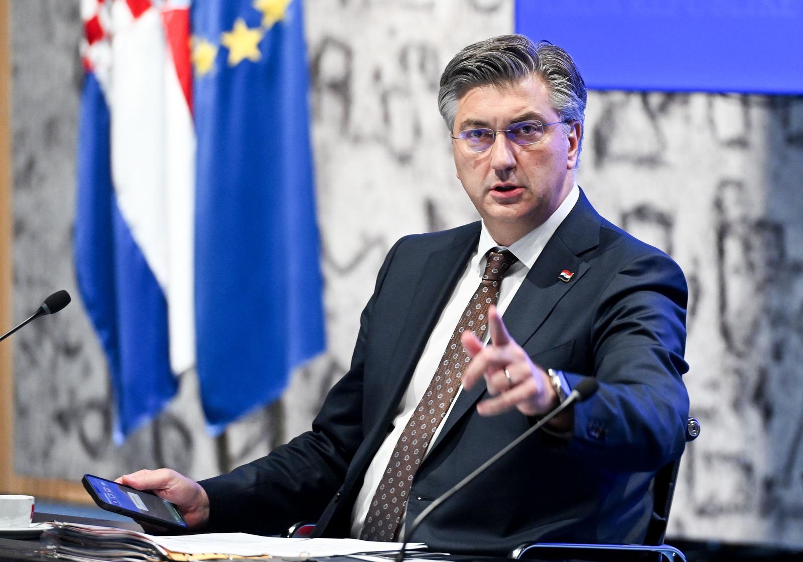 Detalji božićne pomoći umirovljenicima: Pet skupina, iznosi od 50 do 160 eura