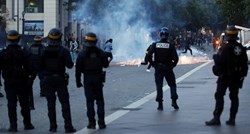Novi detalji o neredima: Eksplozija u luci u Marseilleu, opljačkana trgovina oružjem