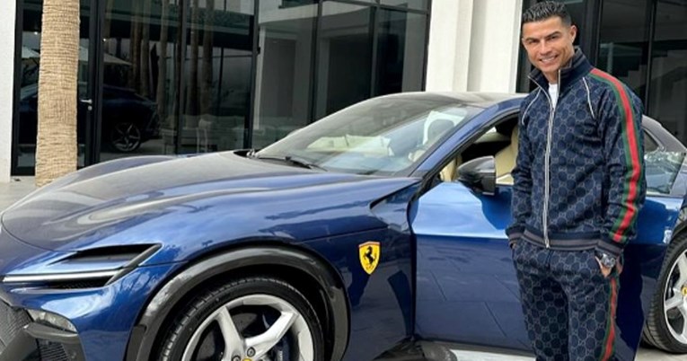 FOTO Ronaldo se pohvalio novim autom od 467.000 eura