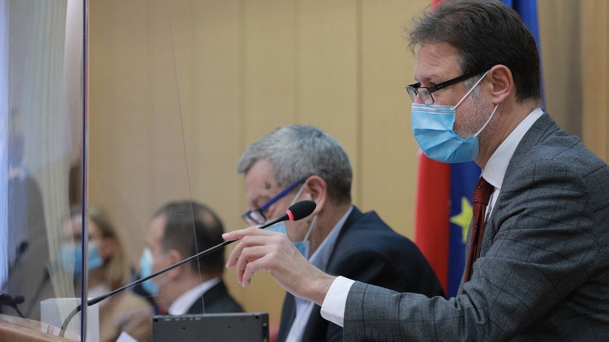 Sabor sutra glasa o ukidanju članarina parazitskoj HGK