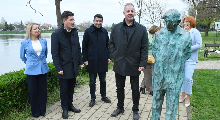 Mostovci: Nećemo dopustiti ukrajinskim mogulima da pokore Sisak