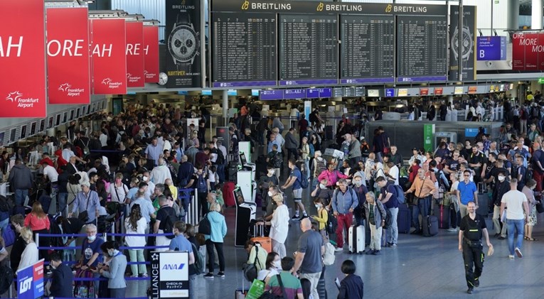 Sutra kaos na aerodromima u Njemačkoj, pogođeni deseci tisuća putnika