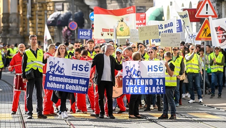 FOTO I VIDEO Prosvjed radnika više telekoma u Zagrebu