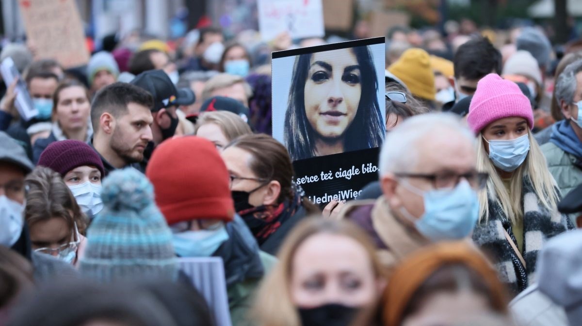 Troje poljskih liječnika proglašeno krivima za smrt trudnice kojoj su odbili pobačaj