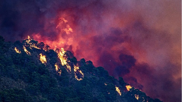 Španjolskom haraju šumski požari, temperature išle do 42 stupnja Celzijeva