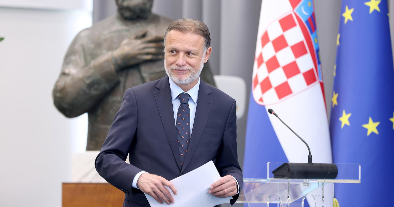 Njonjo odgovorio Brnabić: Bavite se svojim stvarima, godinama zaostajete za Hrvatskom