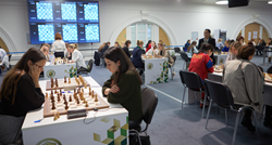 Trans žene izbačene sa ženskih šahovskih turnira. Razlog je "nepravedna prednost"?