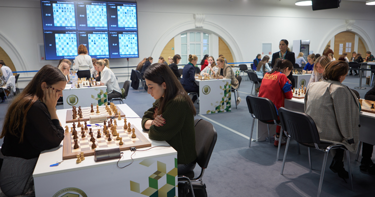 Trans žene izbačene sa ženskih šahovskih turnira. Razlog je "prednost" koju imaju?