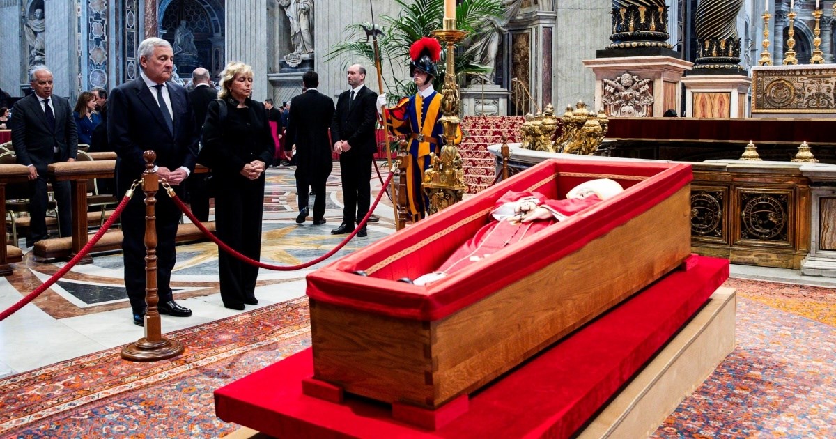 Poznata su pravila odijevanja za sprovod pape Franje