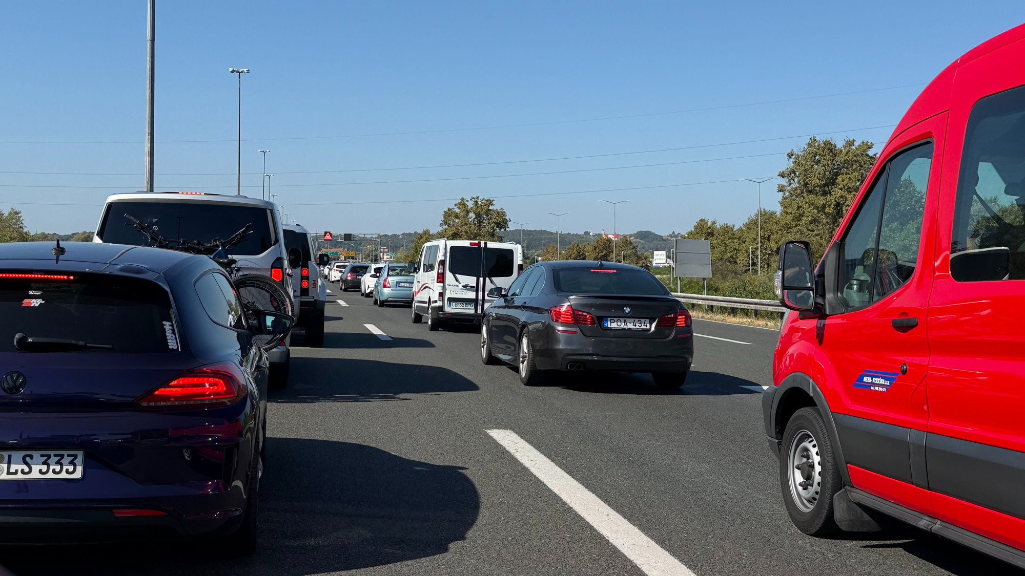 UŽIVO Vozimo se na A1 od Zagreba prema moru. Kod Karlovca nas dočekala velika kolona