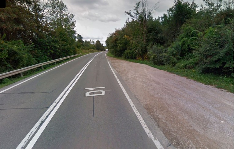 Prevrnuti kamion između Rakovice i Slunja, obilazak je autocestom